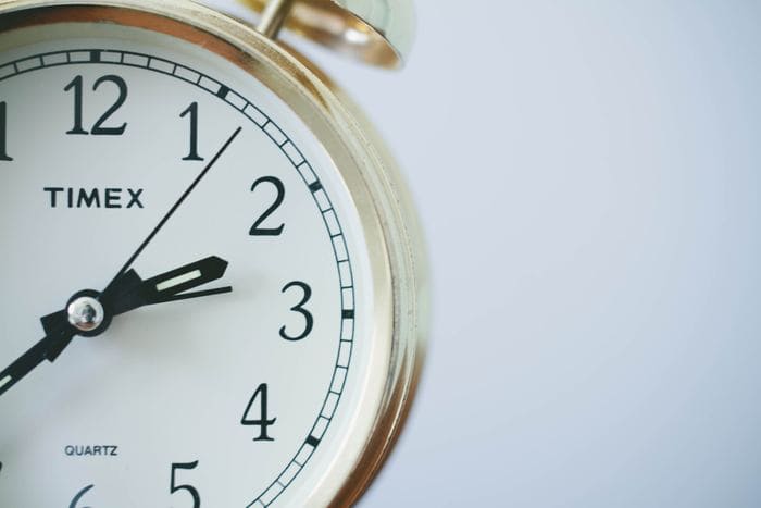 Webライターを始めるなら時給か成果給かで選ぼう